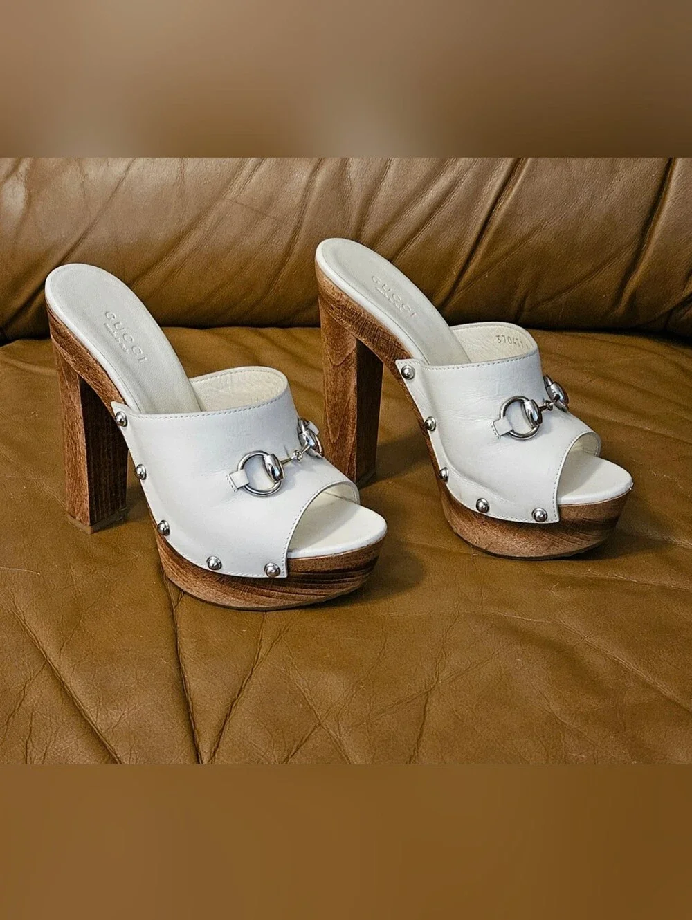 GUCCI Off-White Leather Studded Platform Mule Heels Size 5 US
